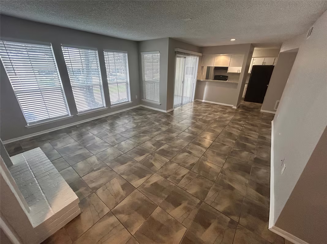 Photo 3 of 250 El Dorado Boulevard 104, Houston, TX