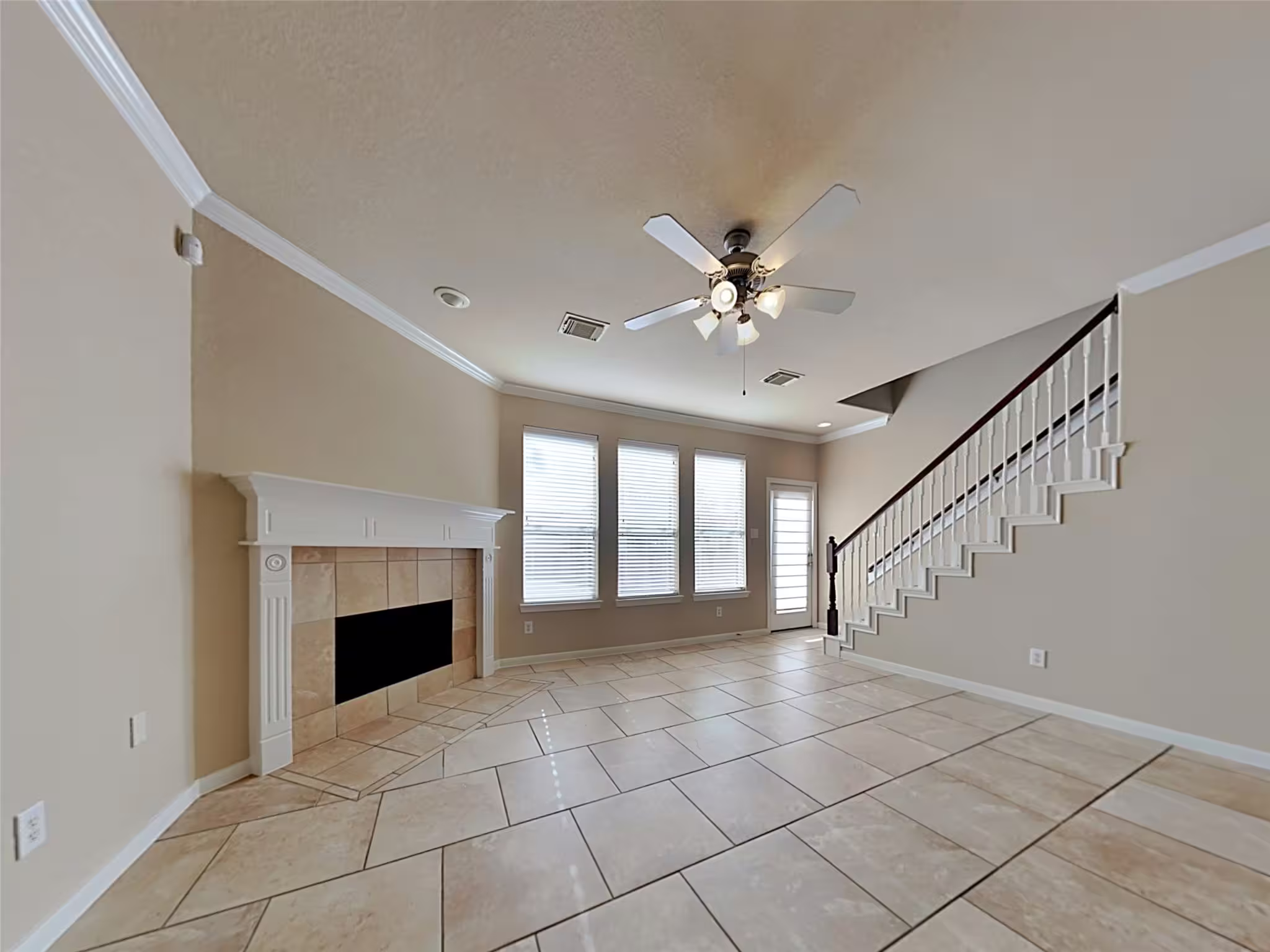 Photo 2 of 15 Fillgrove Place, The Woodlands, TX