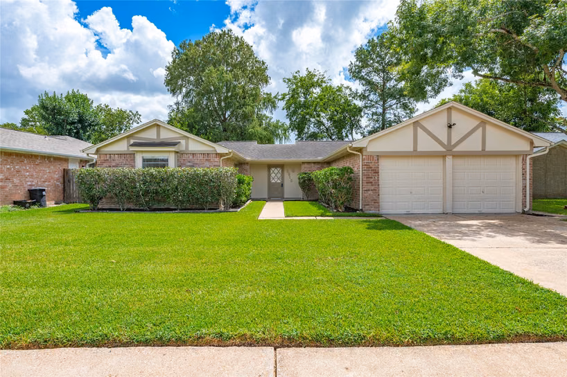 Photo of 2915 Early Turn Drive, Webster, TX