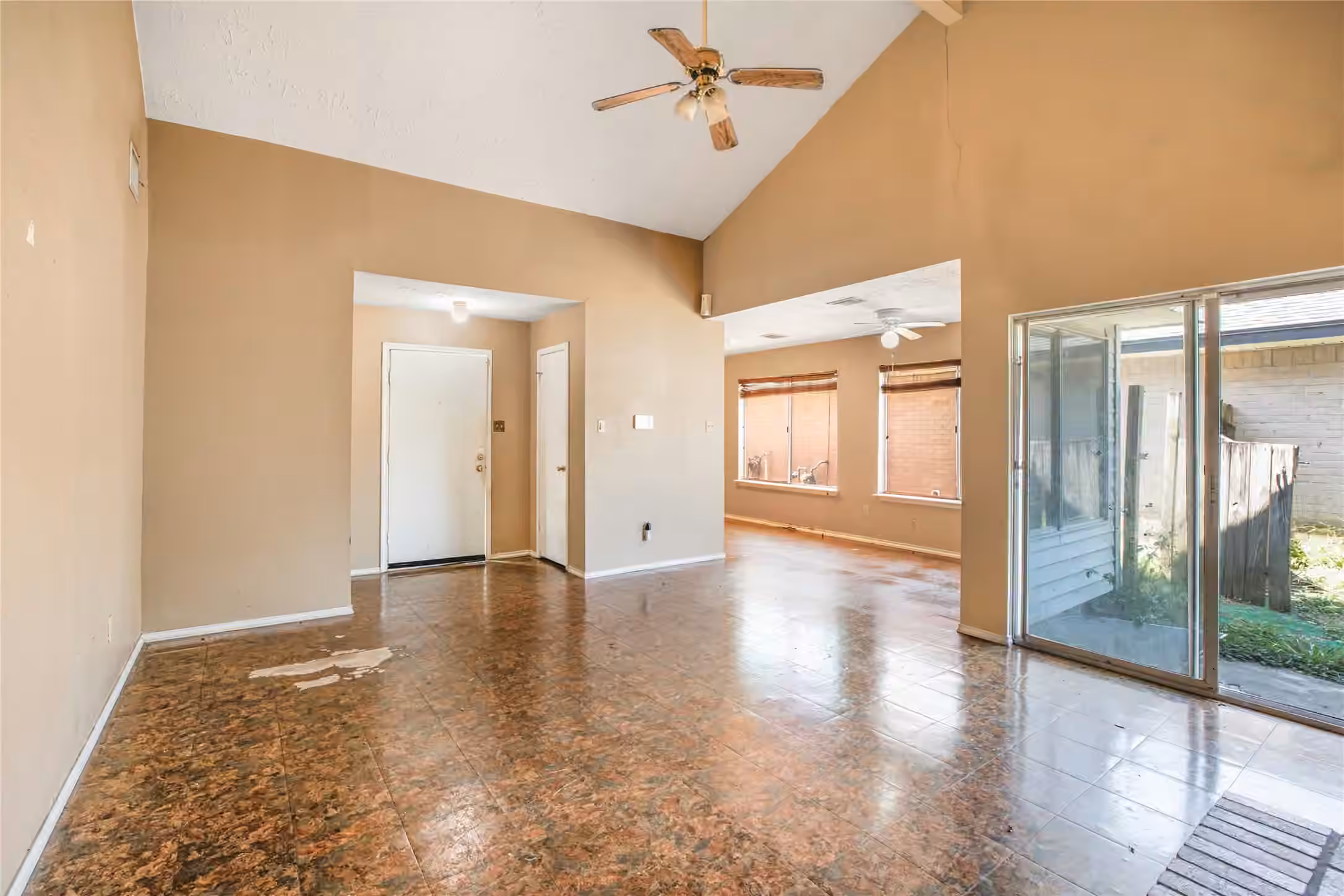 Photo 5 of 3646 Yorkingham Drive, Houston, TX