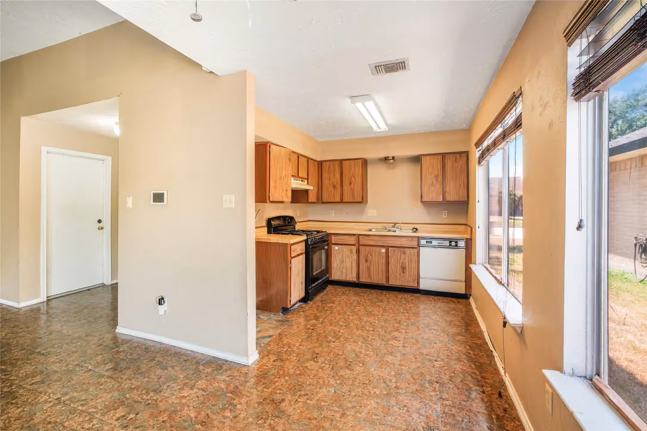 Photo 7 of 3646 Yorkingham Drive, Houston, TX