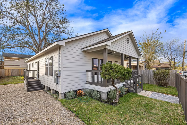 Photo of 2111 Chapman Street, Houston, TX 77009