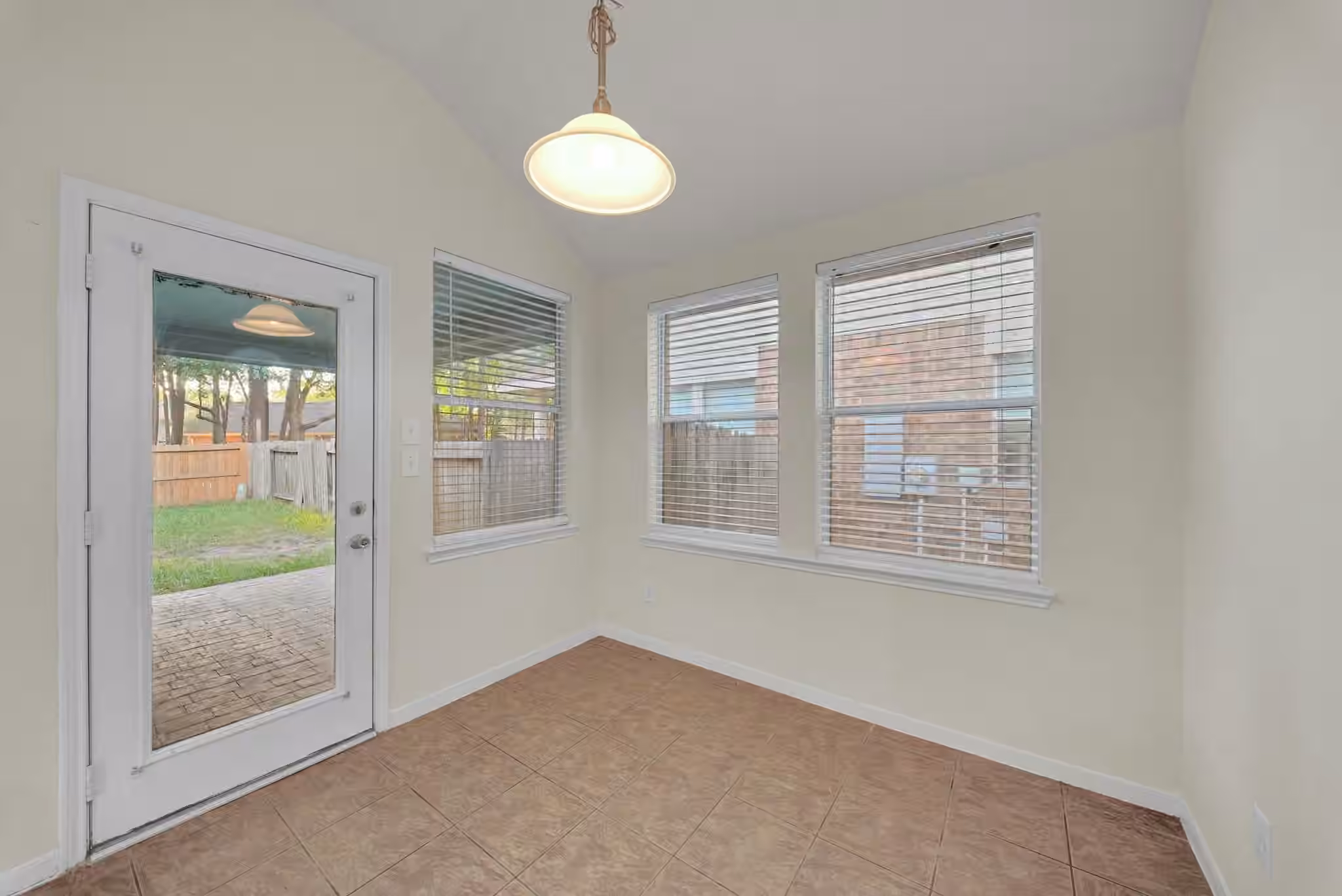 Photo 5 of 18303 Otter Creek Trail, Humble, TX