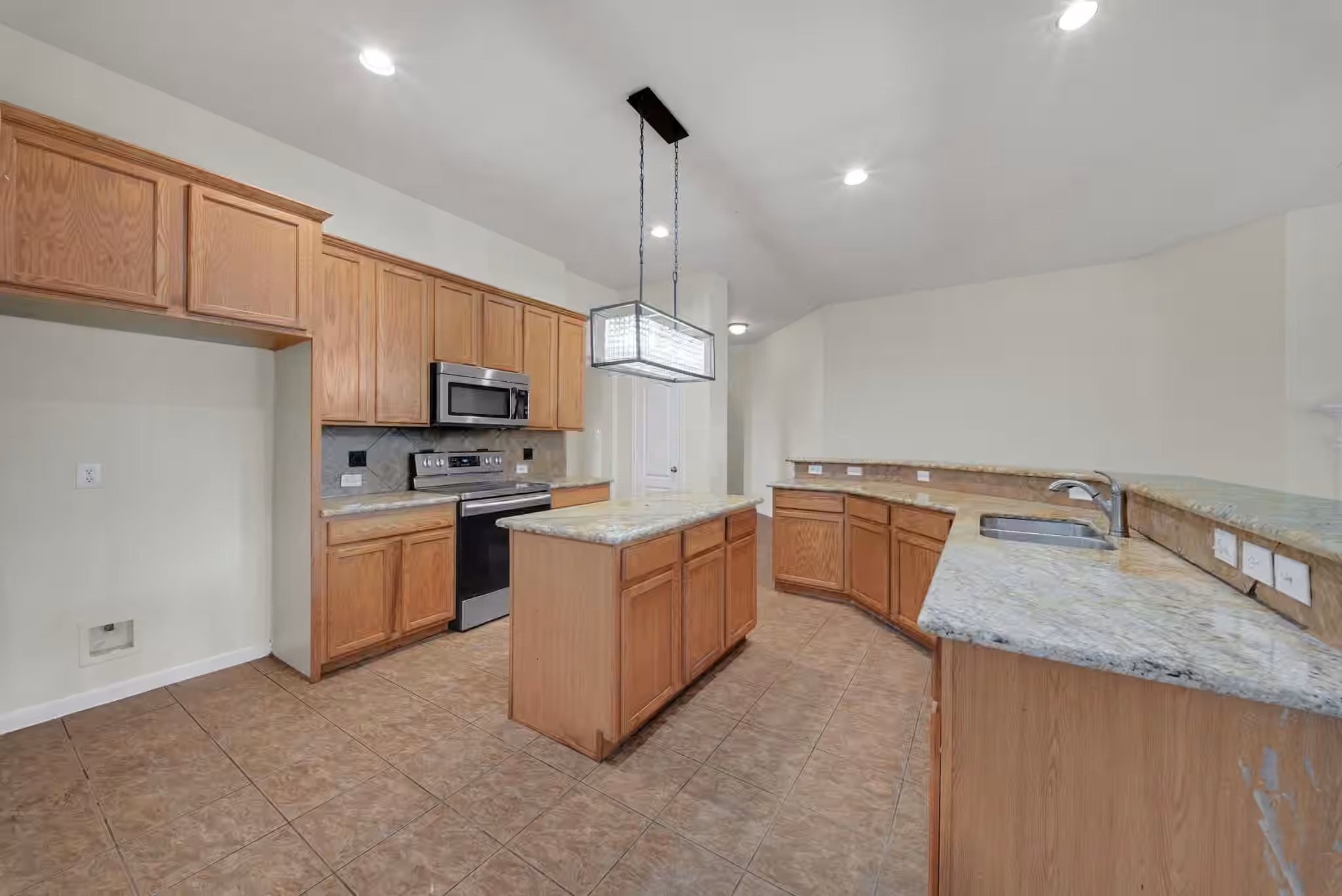 Photo 7 of 18303 Otter Creek Trail, Humble, TX