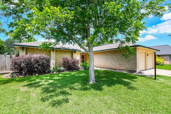 Photo 3 of 931 Mayweather Lane, Richmond, TX