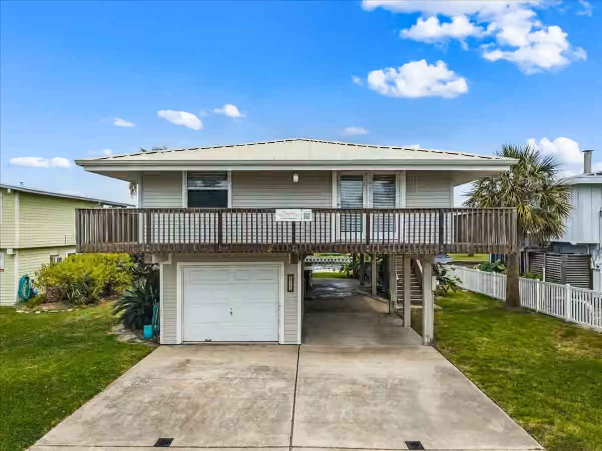 Photo 4 of 3719 Brewster Key, Galveston, TX
