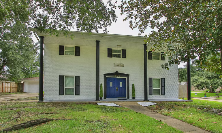 Photo 2 of 207 Burgundy Lane, League City, TX