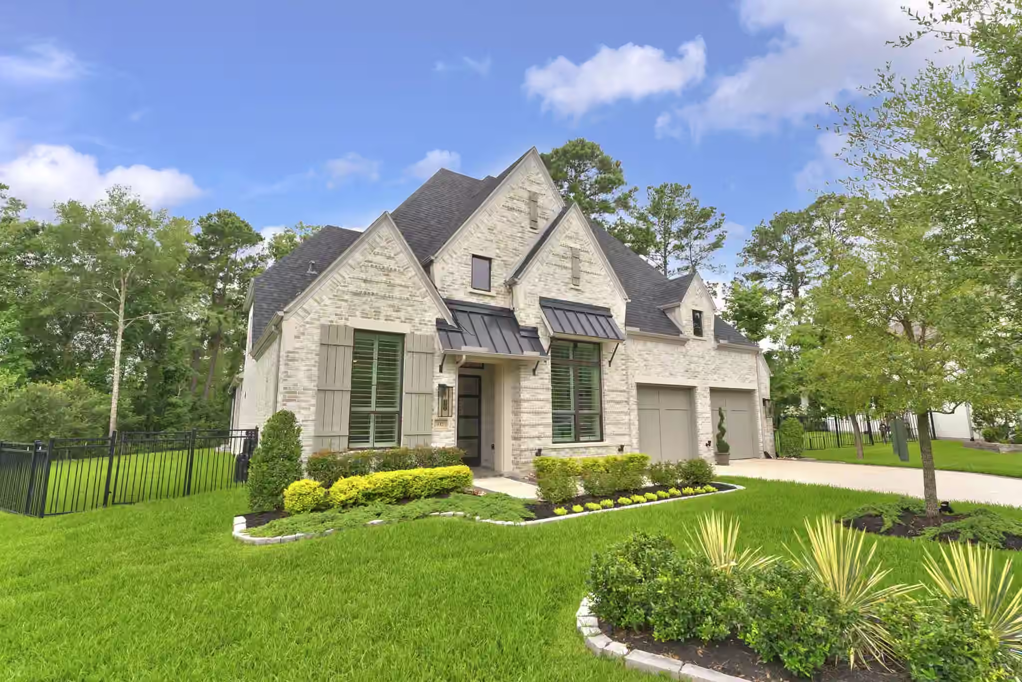 Photo 3 of 115 Emerald Isle Court, Montgomery, TX
