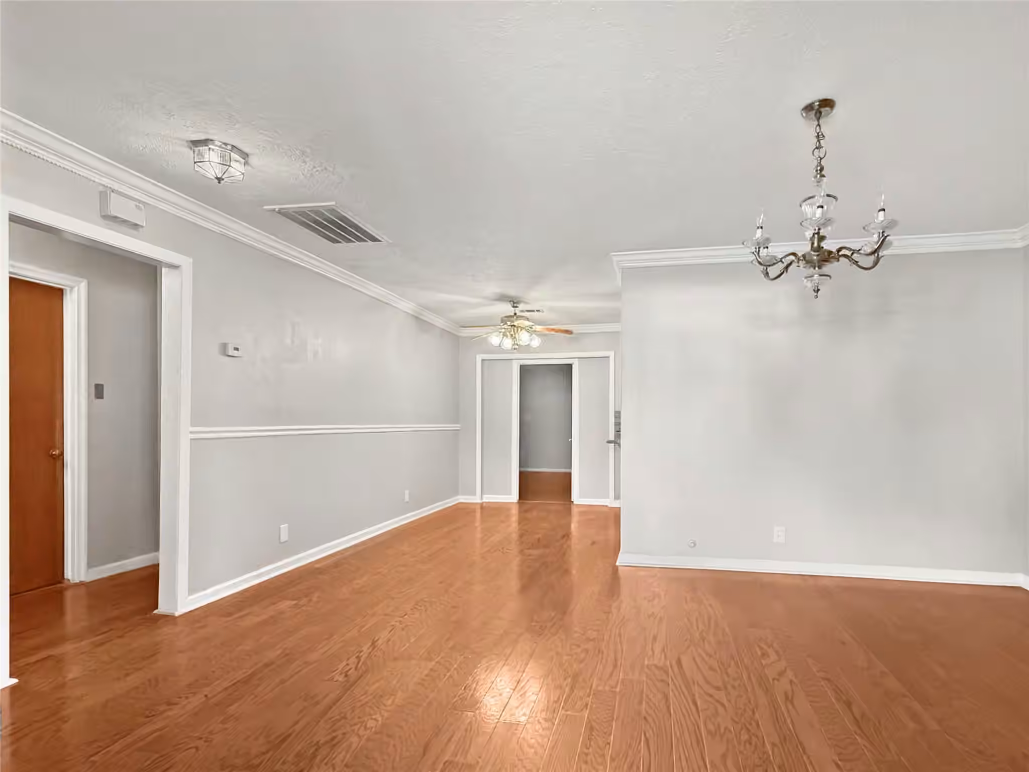 Photo 2 of 10437 Wolbrook Street, Houston, TX
