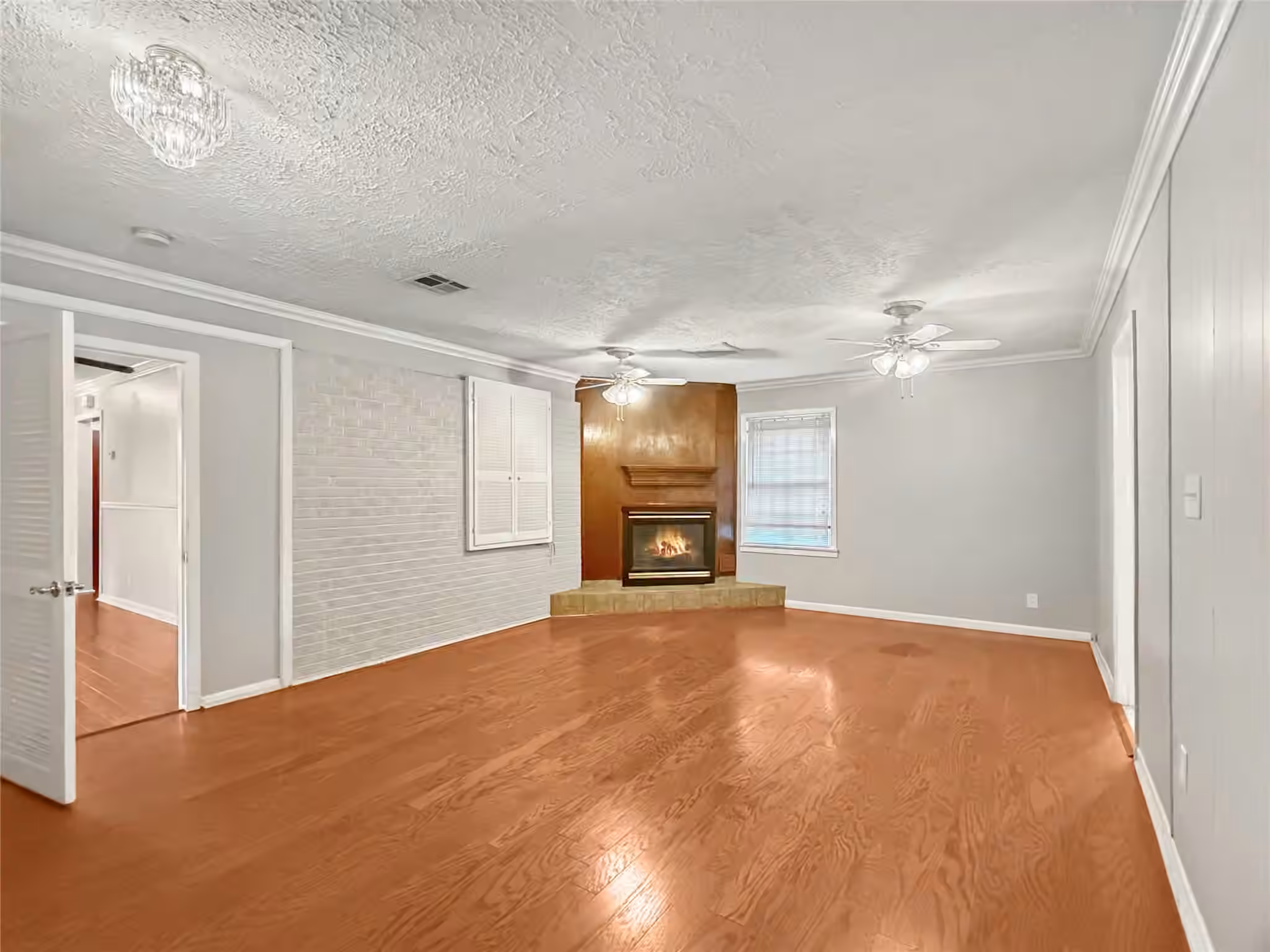 Photo 7 of 10437 Wolbrook Street, Houston, TX