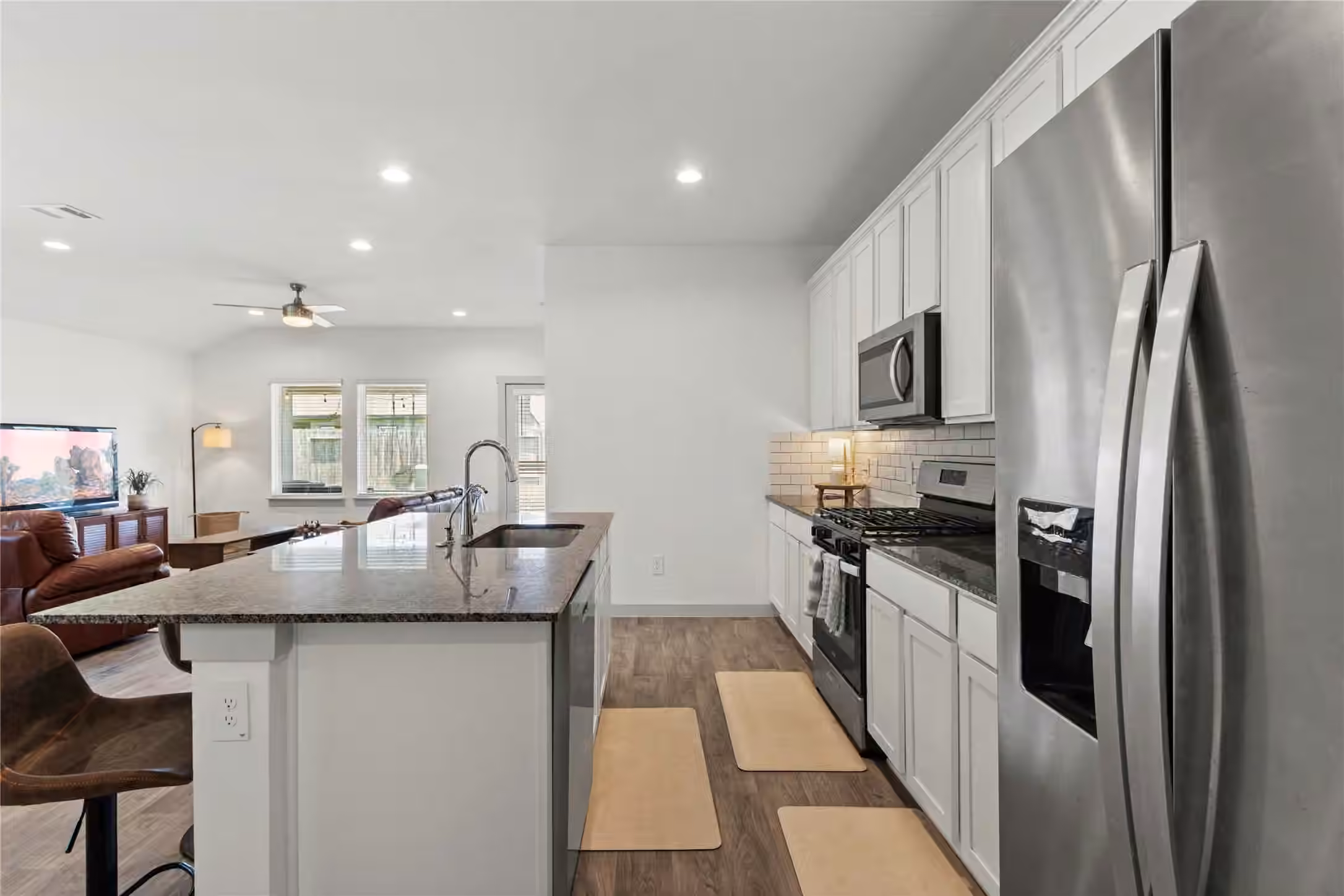 Photo 5 of 10651 Cascade Creek Drive, Rosharon, TX