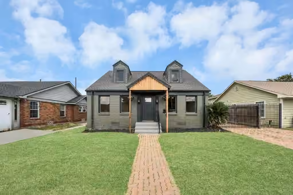 Photo 2 of 2518 Oakcliff Street, Houston, TX