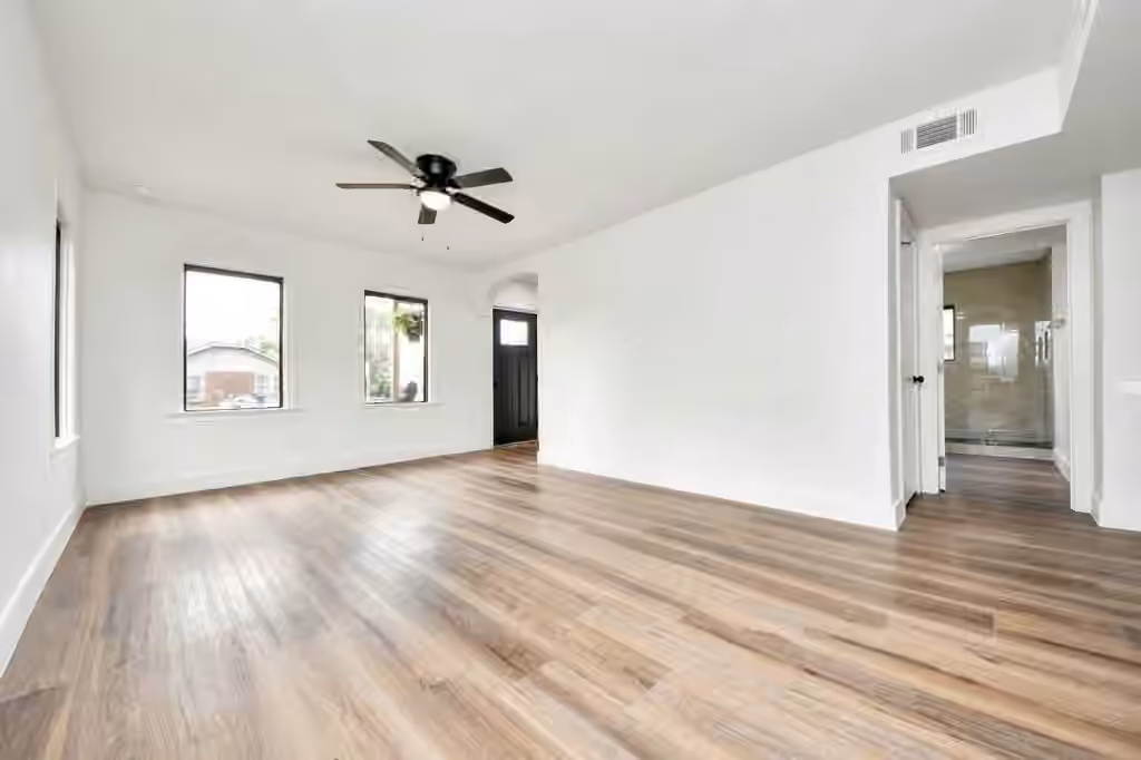 Photo 6 of 2518 Oakcliff Street, Houston, TX