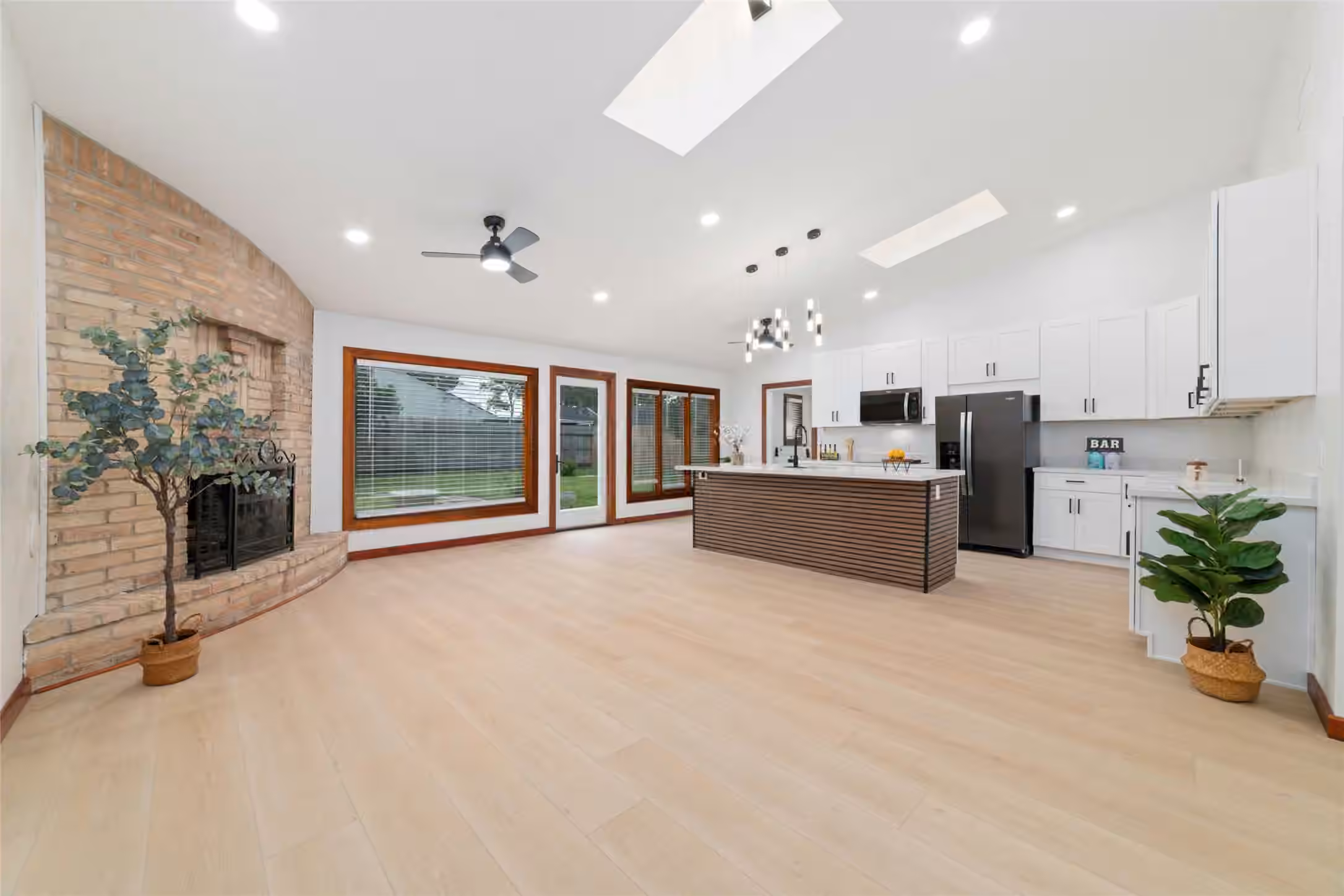 Photo 7 of 11411 Ash Creek Drive, Houston, TX
