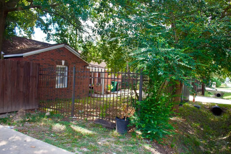 Photo of 610 John Alber Road, Houston, TX