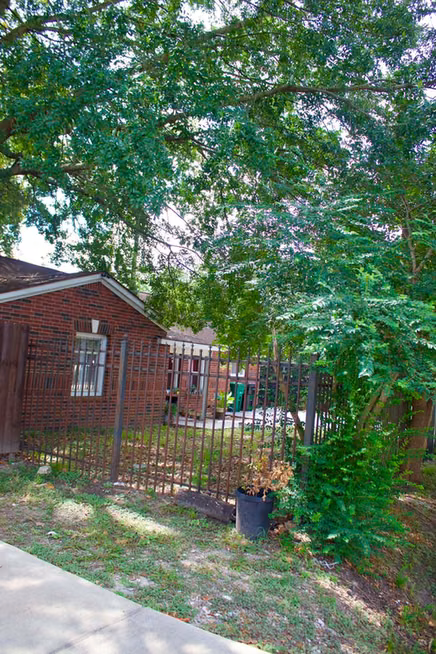 Photo 3 of 610 John Alber Road, Houston, TX