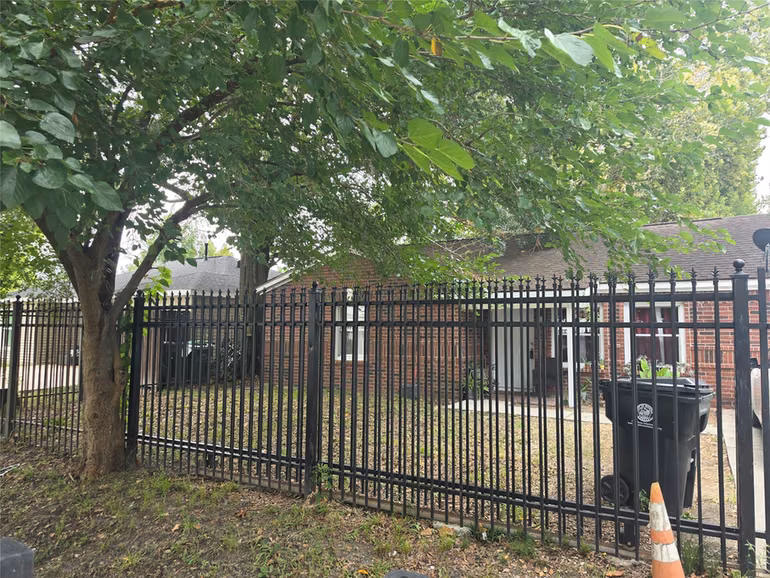 Photo 5 of 610 John Alber Road, Houston, TX