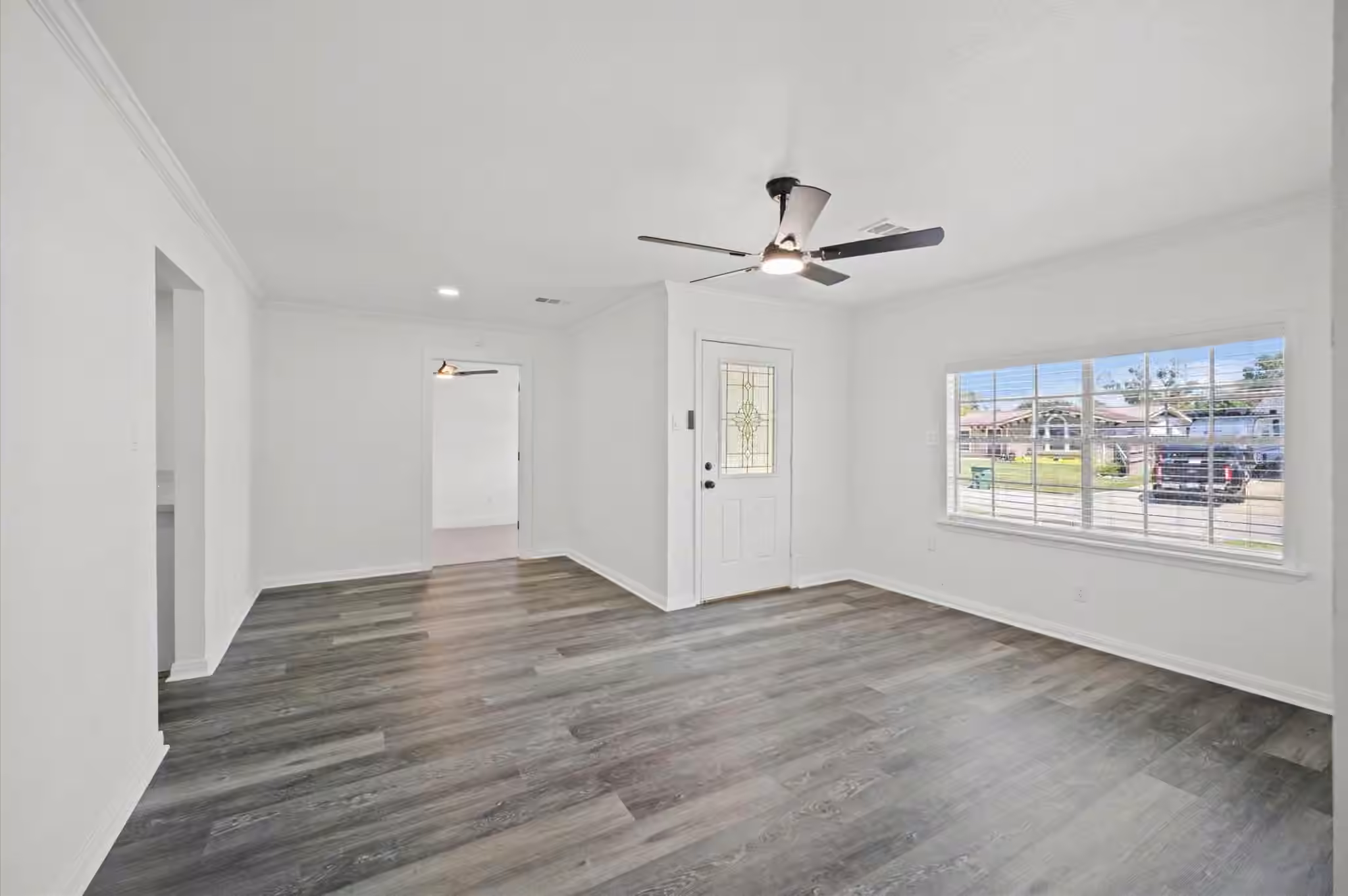 Photo 4 of 5874 Belneath Street, Houston, TX