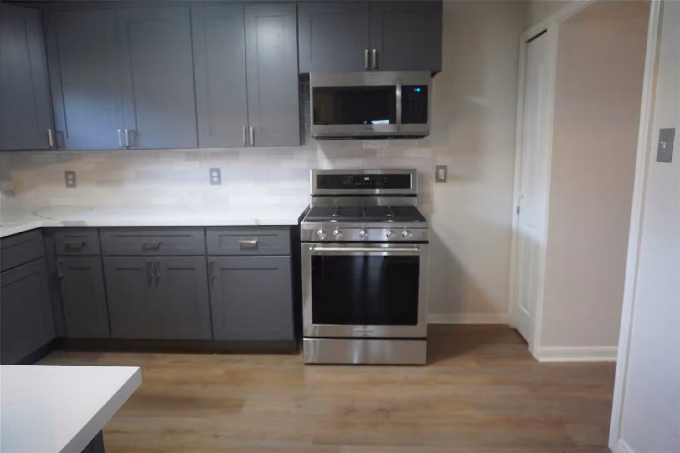 Photo 5 of 8418 Colonial Lane Lane, Houston, TX