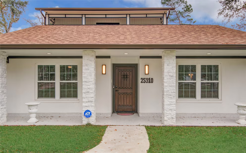 Photo 2 of 25910 Maplewood Drive, Spring, TX