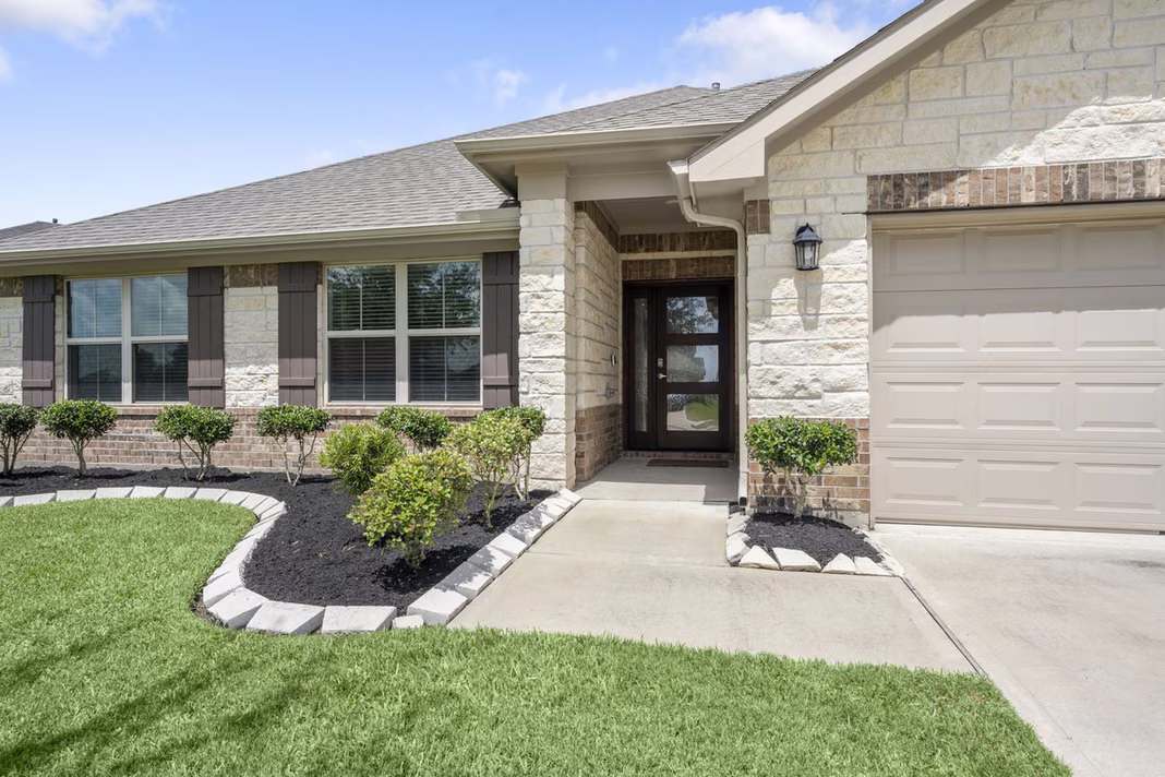 Photo of 10203 Whitney Reach Drive, Rosharon, TX 77583
