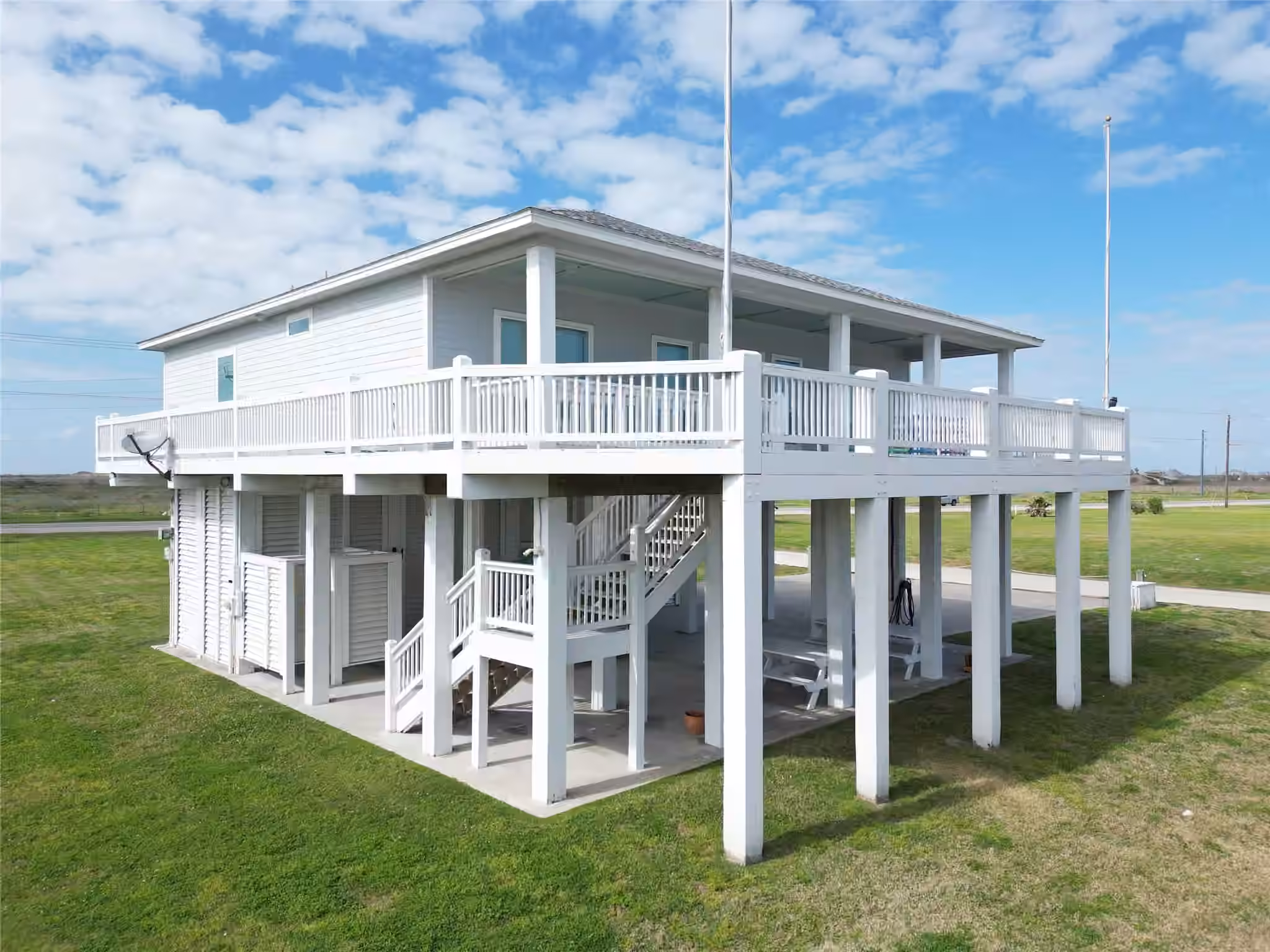 Photo 4 of 973 Sea Breeze, Crystal Beach, TX