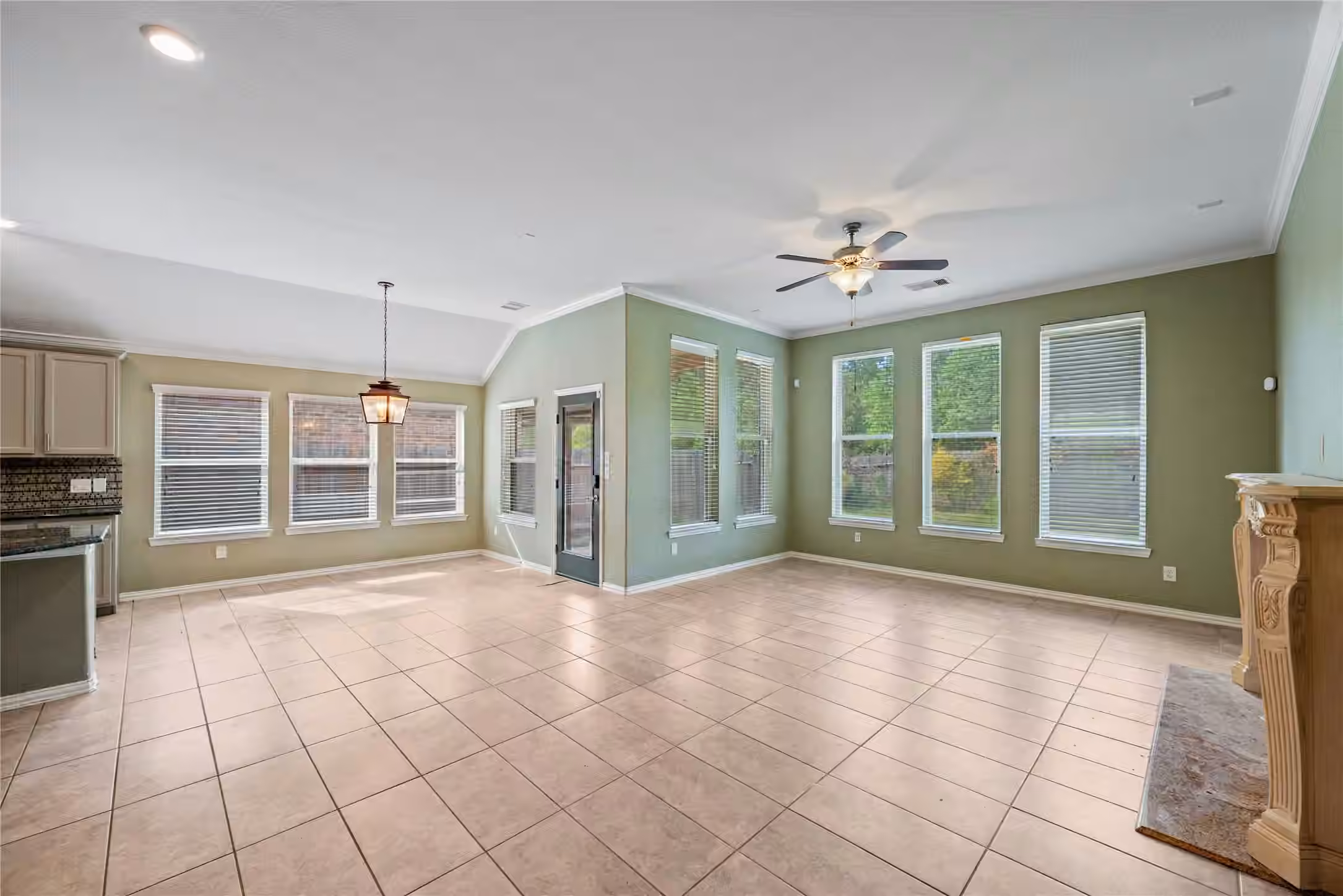 Photo 5 of 23613 Alder Branch Lane, New Caney, TX