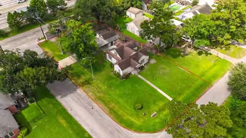 Photo 6 of 603 W 30th Street, Houston, TX