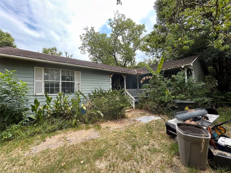Photo of 4739 13th Street, Bacliff, TX