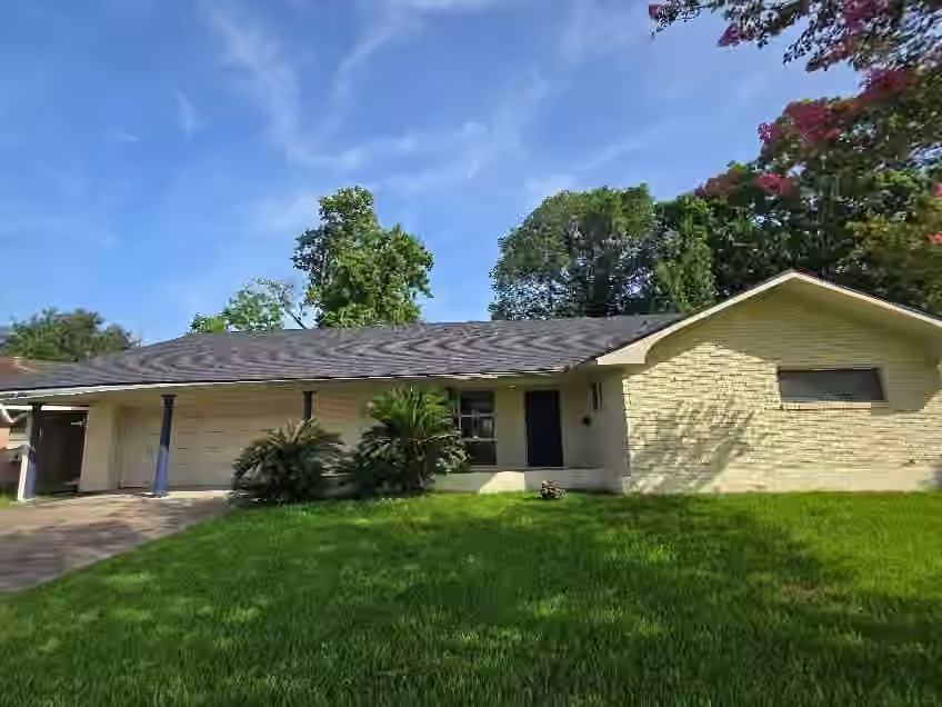 Photo of 1011 Oak Drive, Liberty, TX