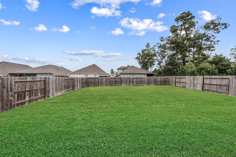 Photo 4 of 3043 Stonebriar Court, Conroe, TX