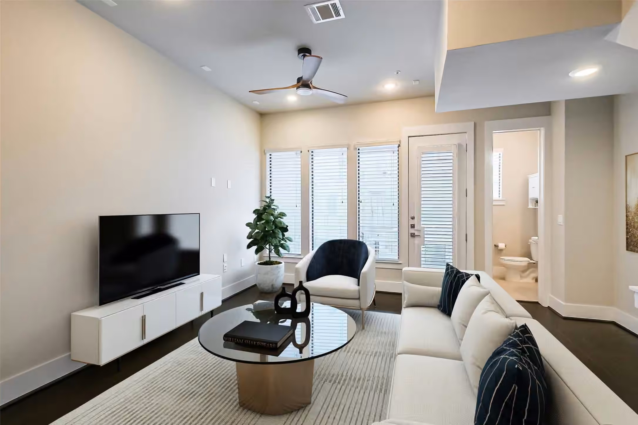 Photo 3 of 2401 Crawford Street C1B, Houston, TX
