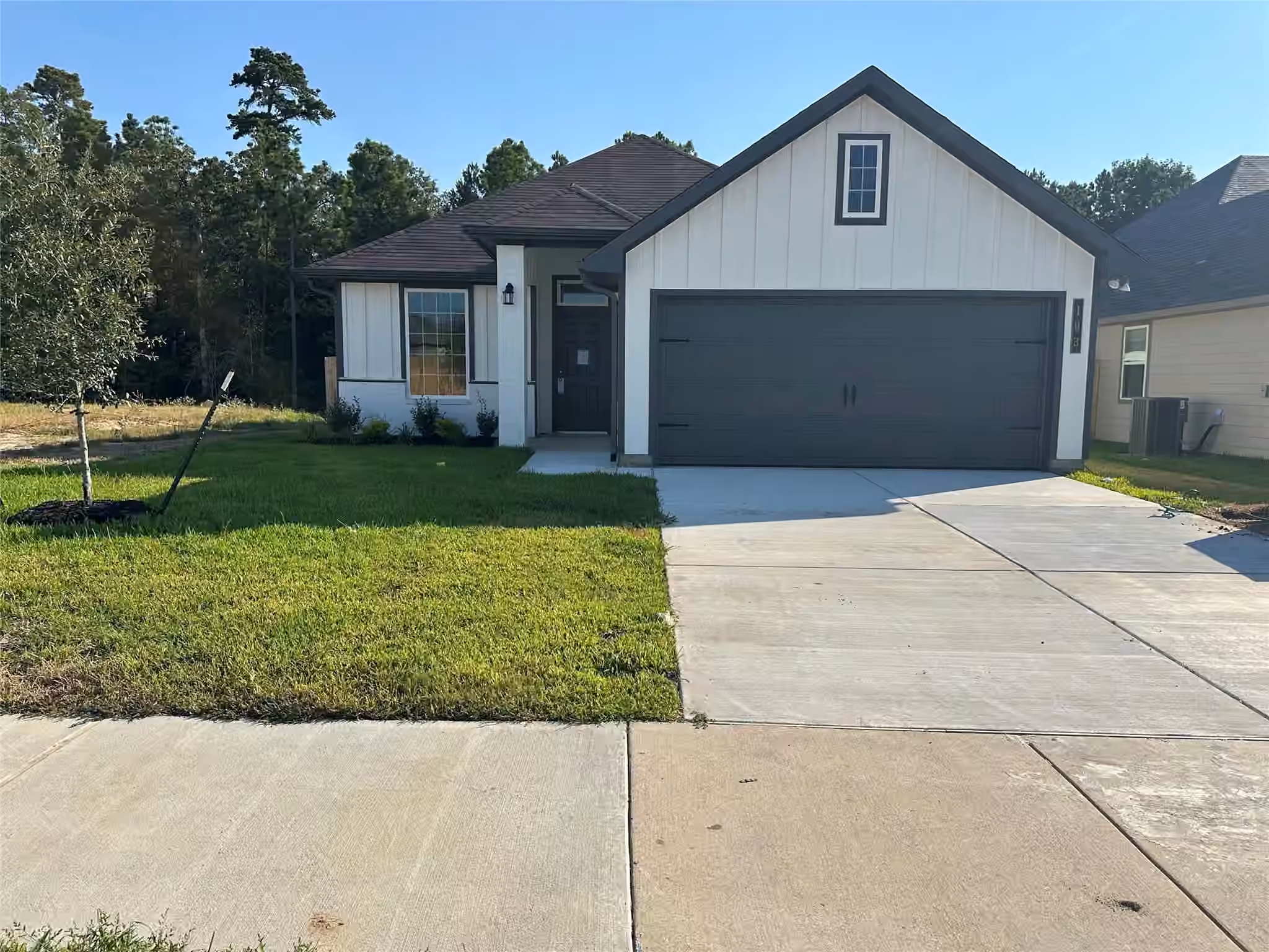 Photo of 193 New Dawn Trail, Huntsville, TX 77320