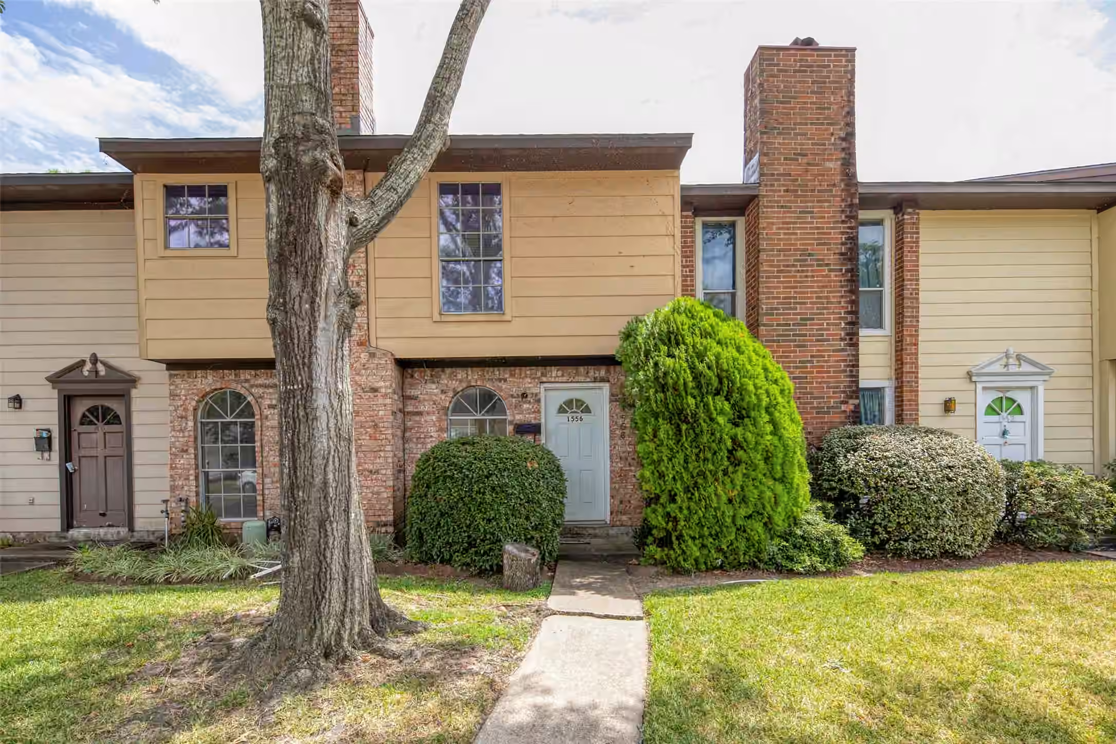 Photo of 1556 Silverpines Road 556, Houston, TX 77062