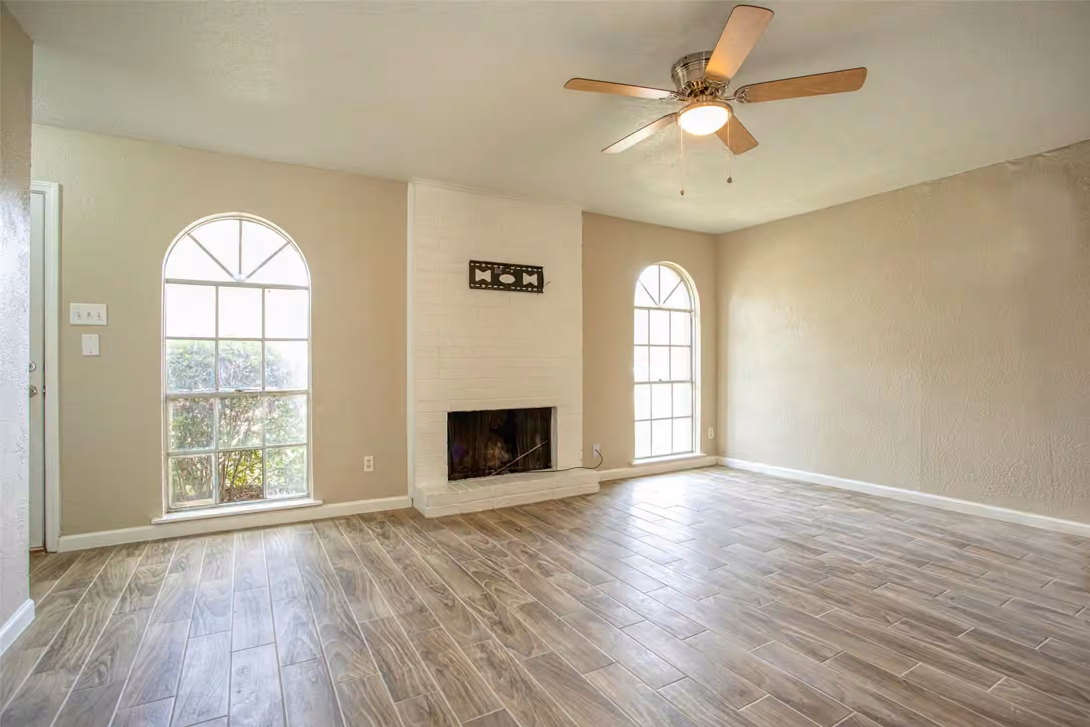 Photo 2 of 1556 Silverpines Road 556, Houston, TX