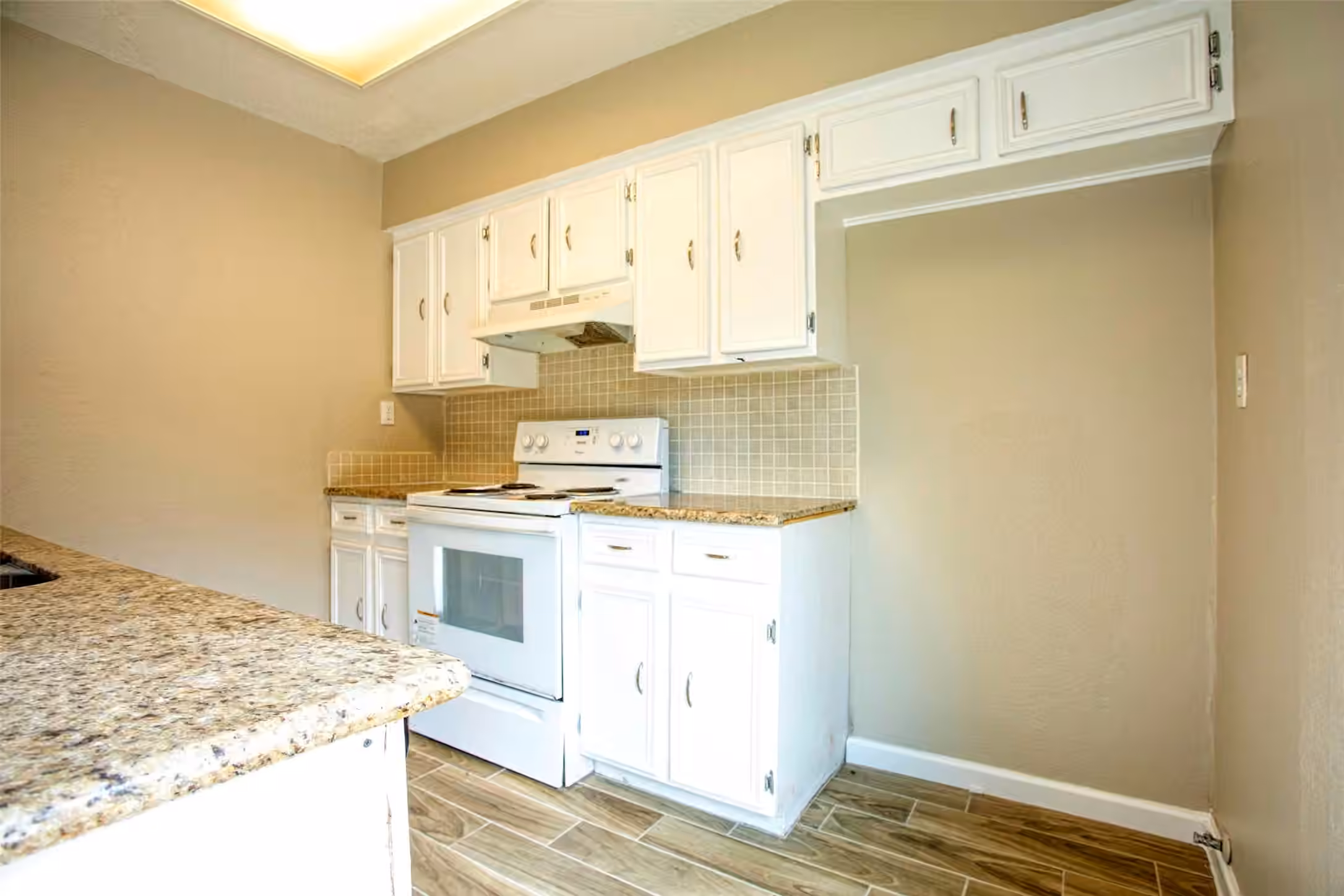 Photo 7 of 1556 Silverpines Road 556, Houston, TX