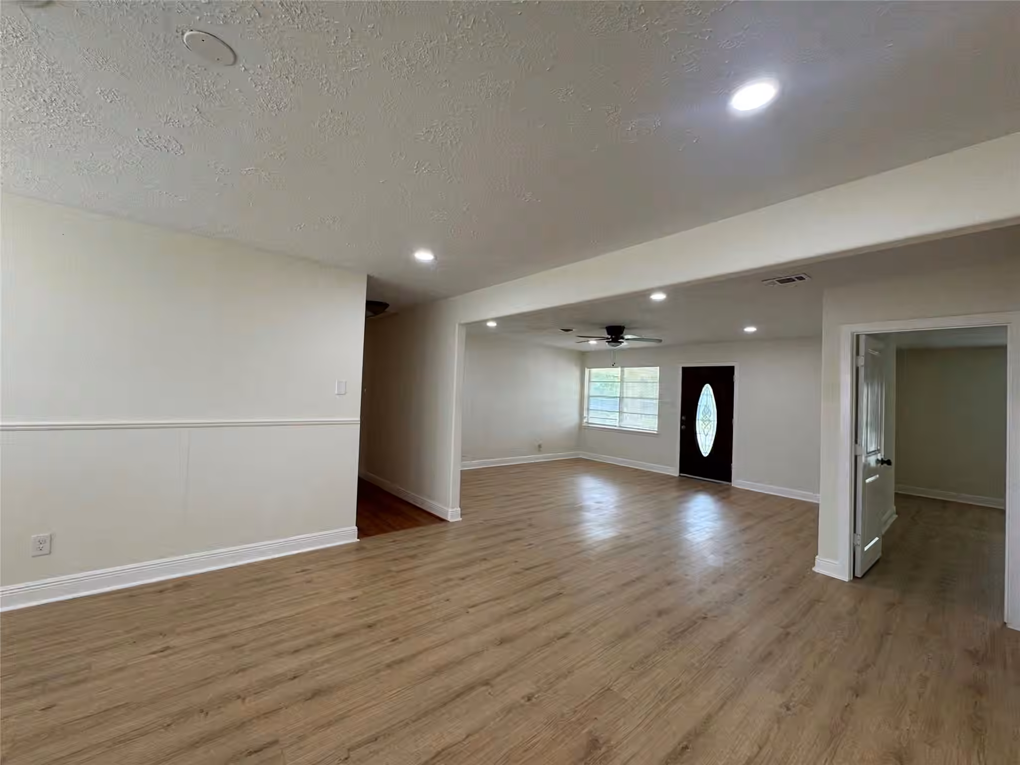 Photo 6 of 6523 Glen Rock Drive, Houston, TX