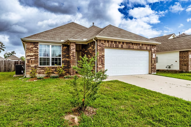 Photo of 108 Fallow Deer Drive, Huntsville, TX 77320