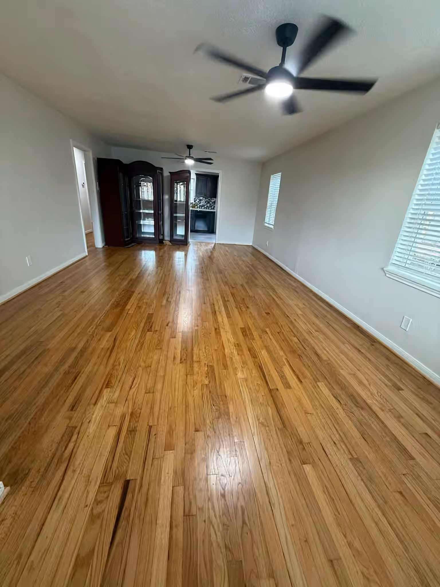 Photo 2 of 606 Wisconsin Street, South Houston, TX