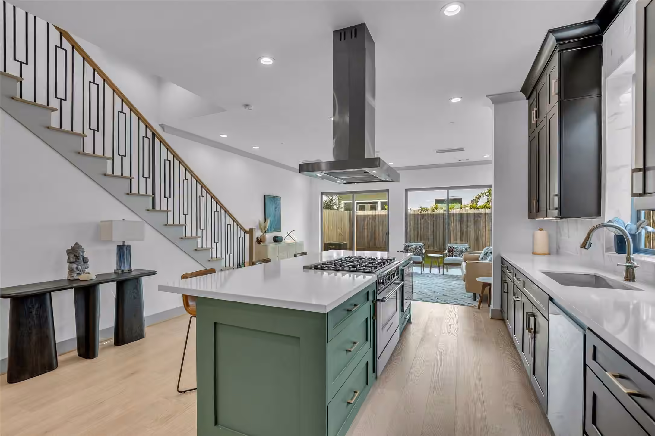Photo 7 of 1724 Ridgewood Street, Houston, TX