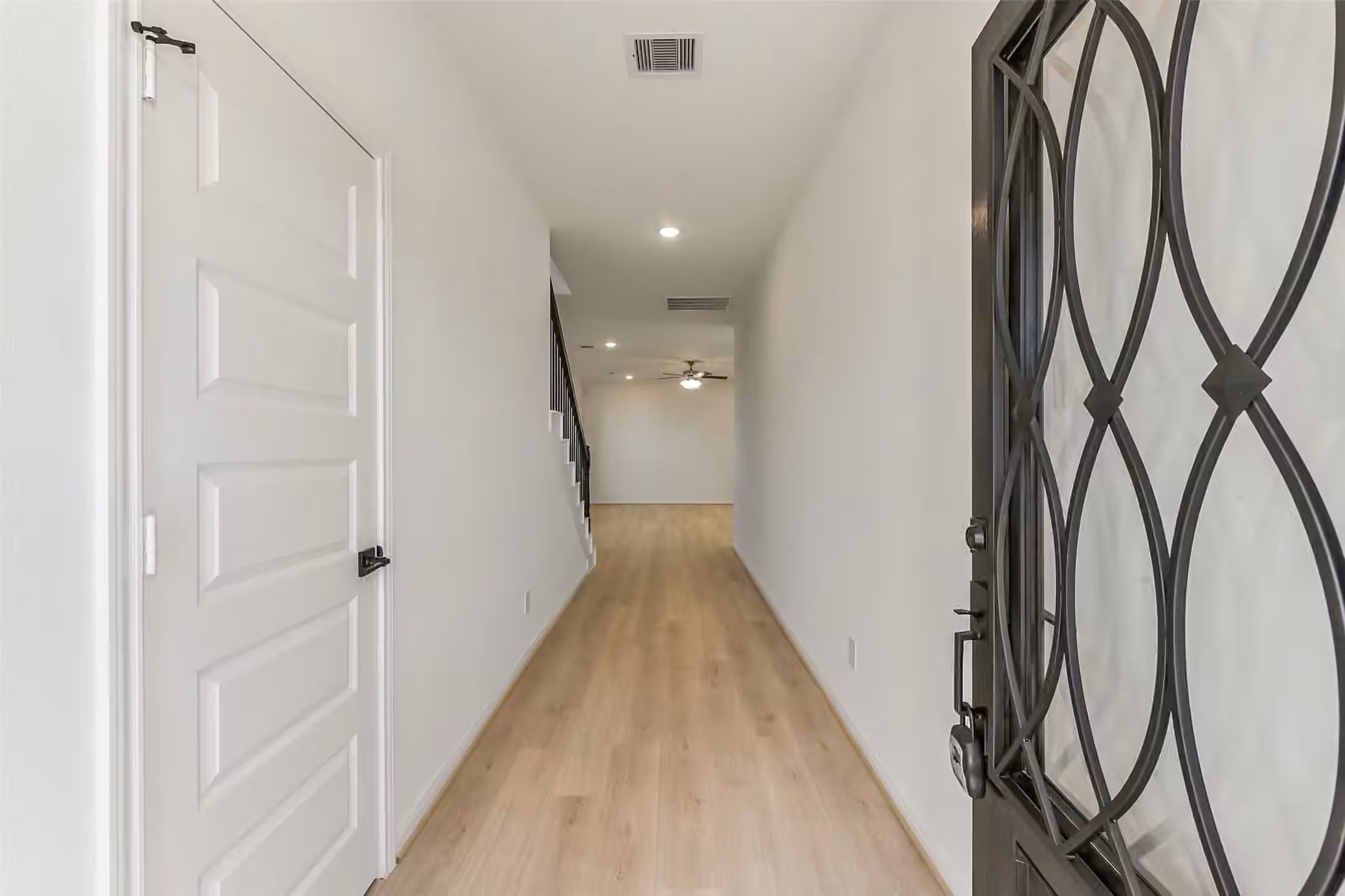 Photo 4 of 4221 Red Cedar Ring Lane, Pinehurst, TX
