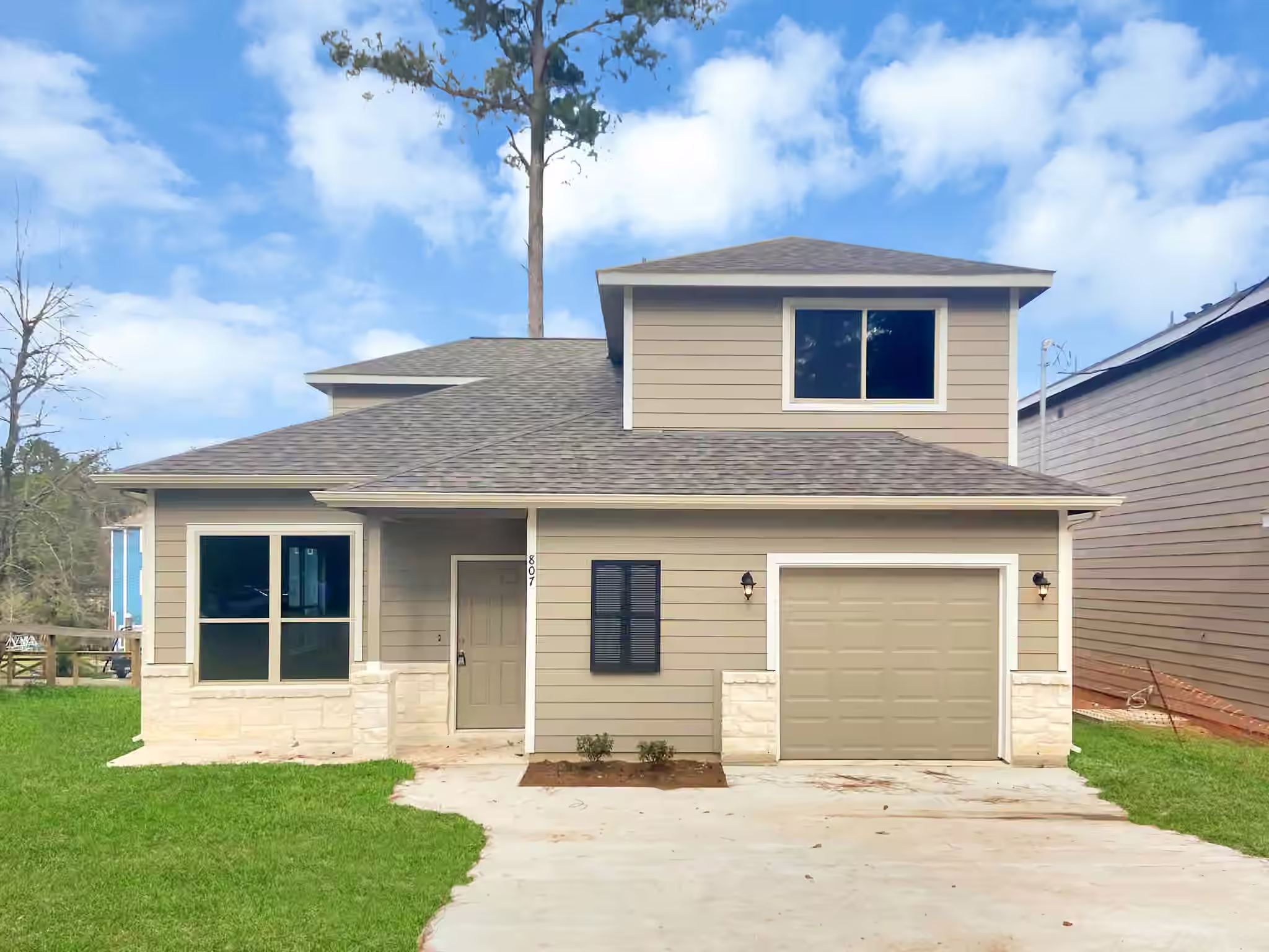 Photo of 807 Comanche Road, Conroe, TX 77316