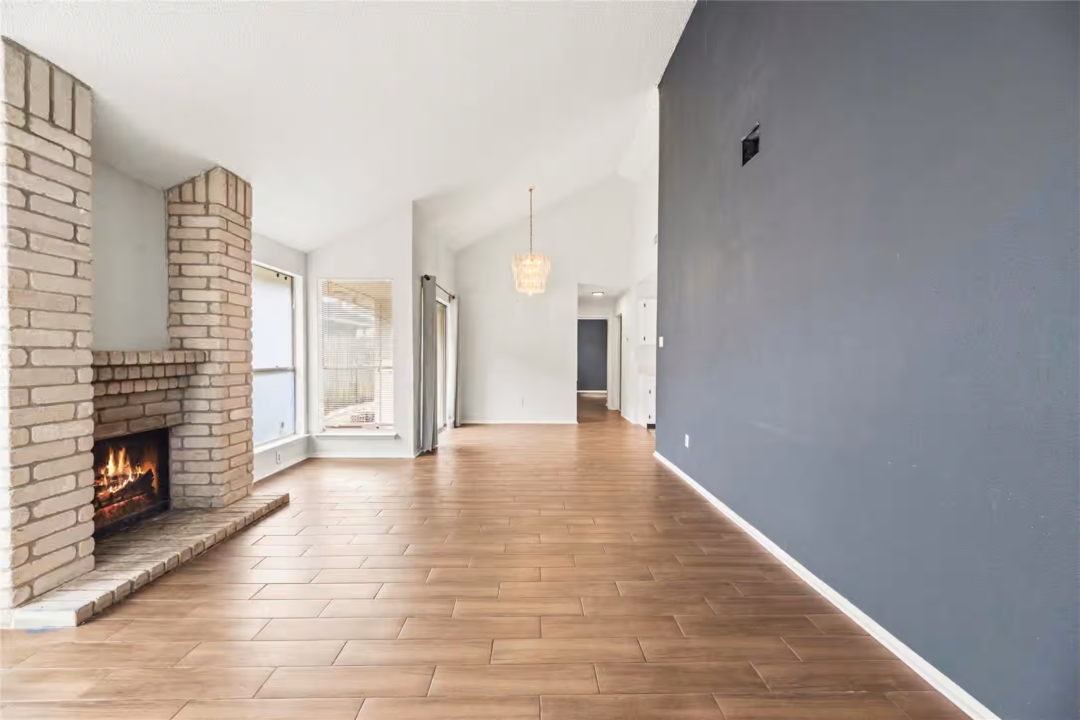 Photo 5 of 8622 Ashlawn Drive, Houston, TX