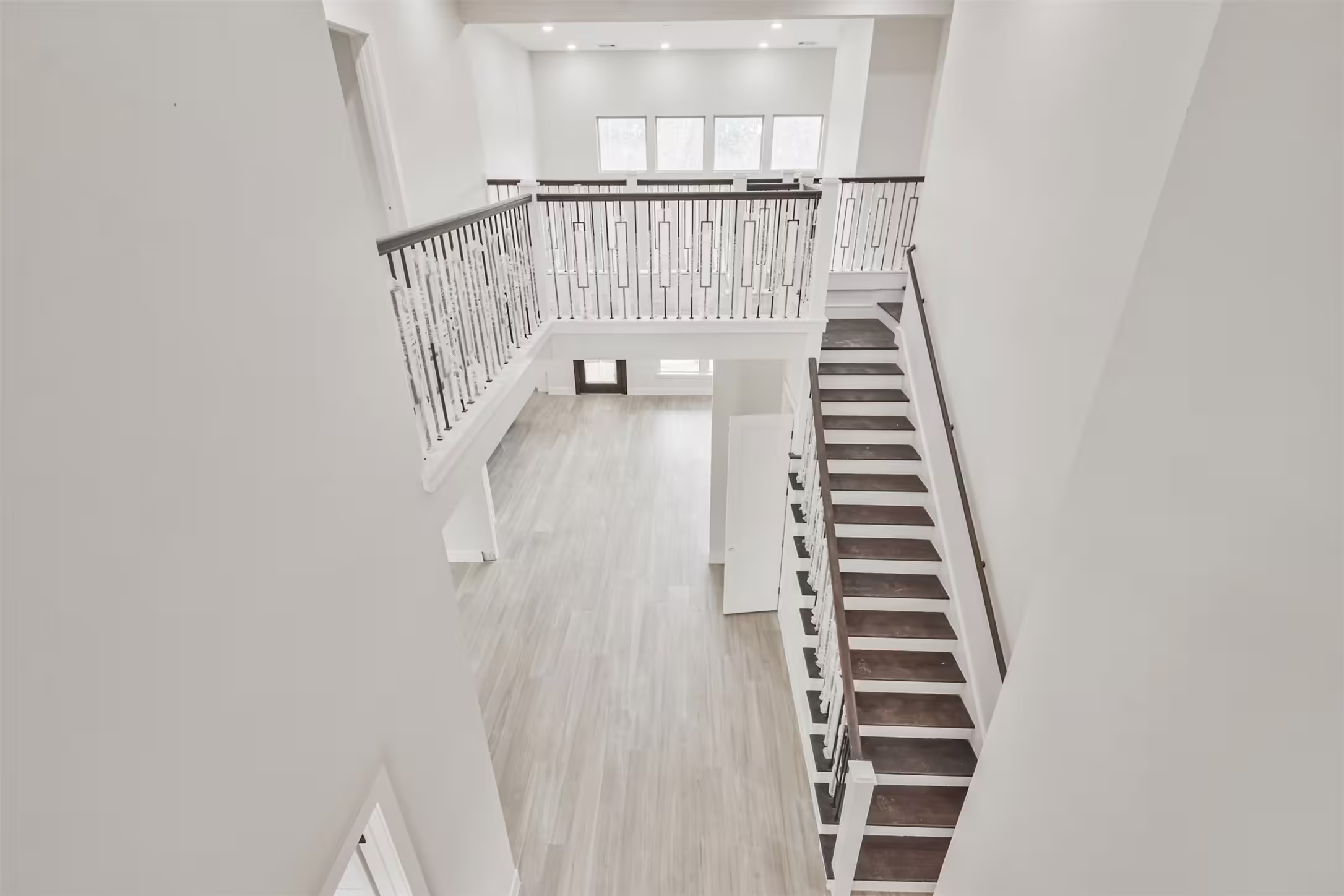 Photo 4 of 40 Trellis Ct, Conroe, TX