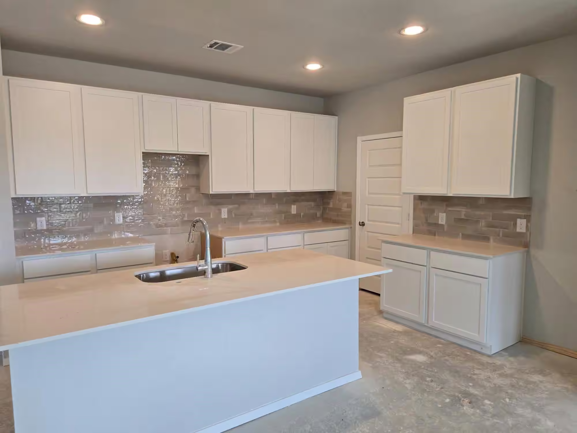 Photo 3 of 520 Deep Sands Drive, Waller, TX