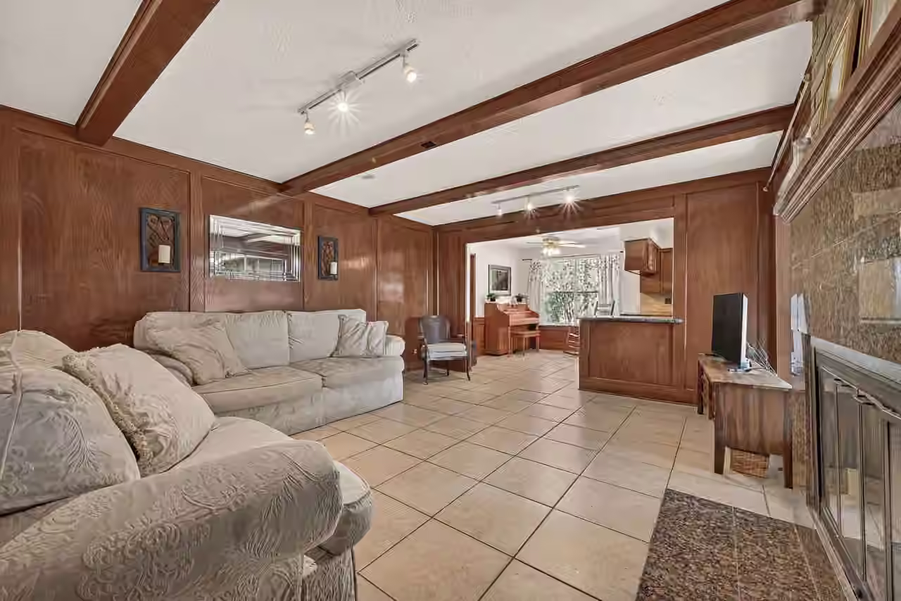 Photo 7 of 2025 Briar Lane, Richmond, TX