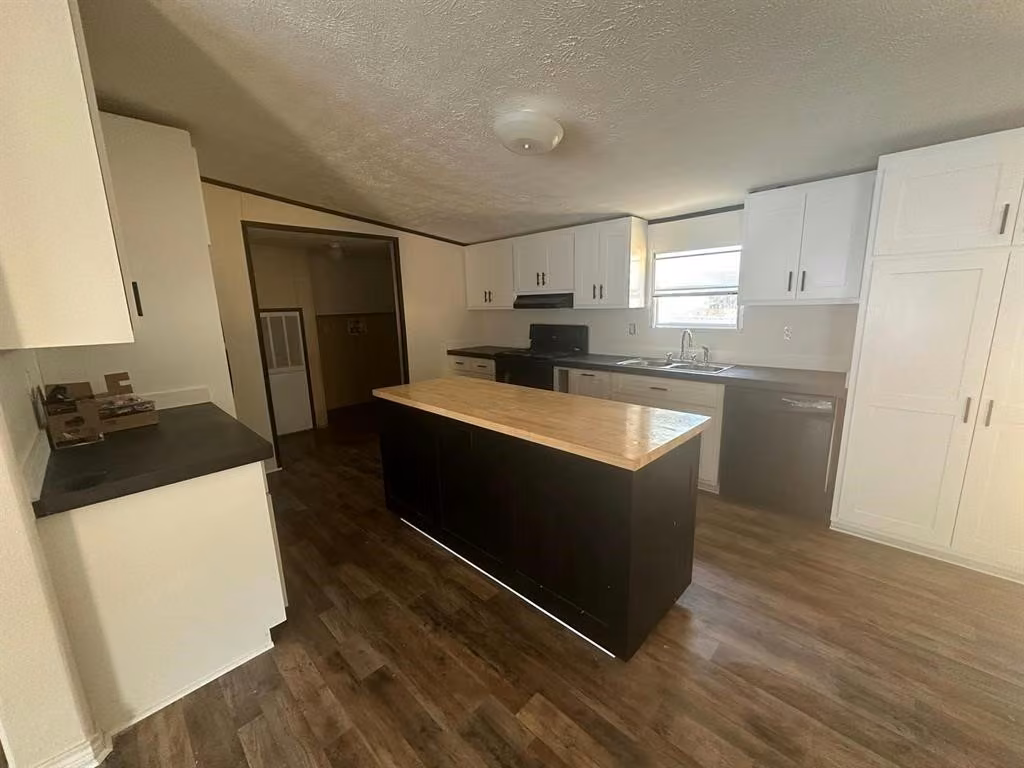 Photo 3 of 12631 Lazy Cove Drive, Willis, TX
