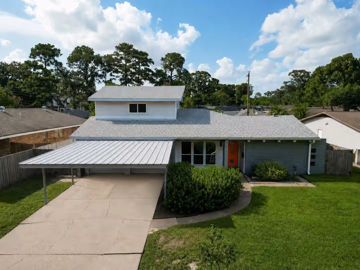 Photo 2 of 9538 Kerrwood Lane, Houston, TX