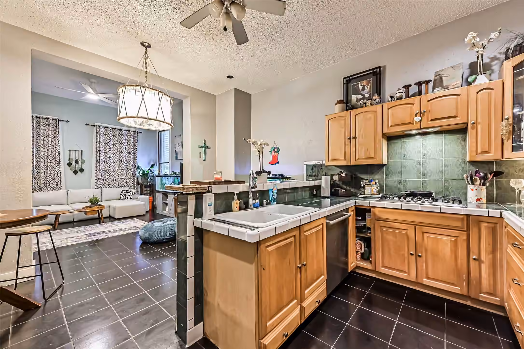 Photo 7 of 1713 Moody Avenue, Galveston, TX