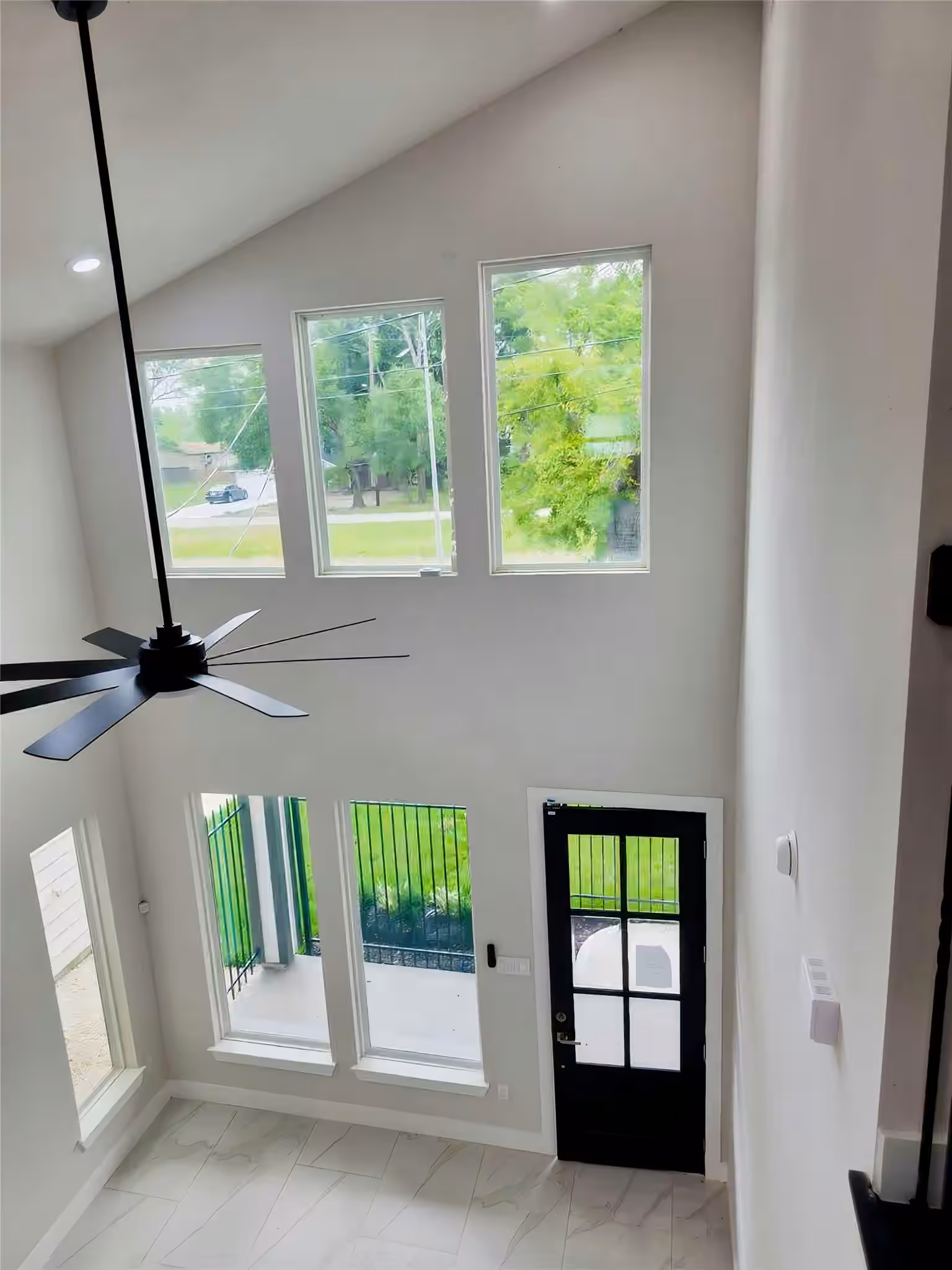 Photo 7 of 1071 Ferguson Way, Houston, TX